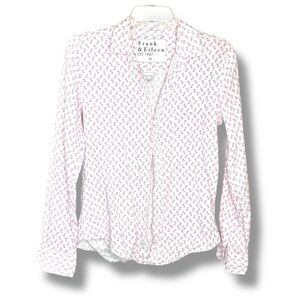 Frank & Eileen Barry Tailored Linen Button-Up Shirt in a Pink Pineapple Print XS
